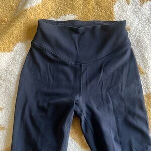 25 black Lululemon wunder under